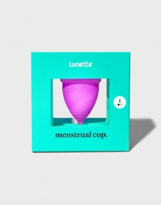 Менструальная чаша "Womanizer Lunette" 1 капля, фиолетовая